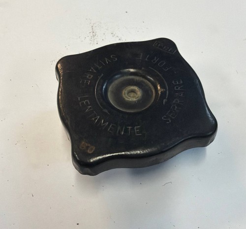 Tappo radiatore motore - tappo,